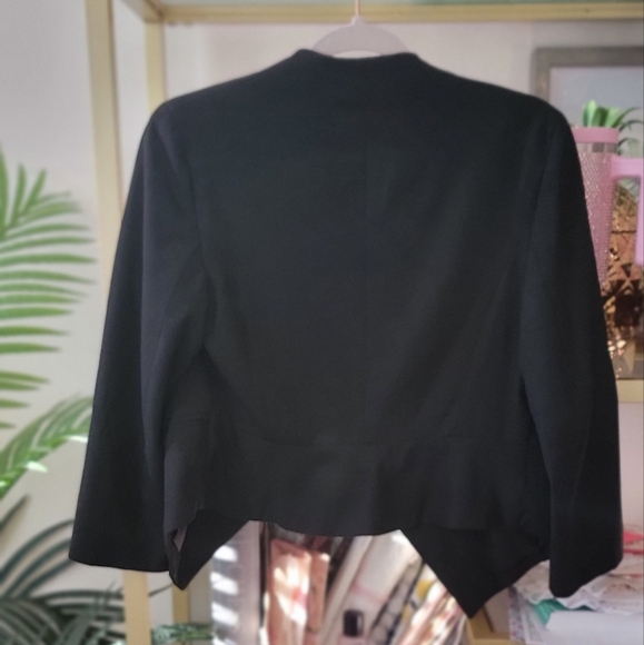 Ann Taylor Women's Black Blazer - Size 4 - Picture 5 of 6